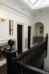 West End Hotel Edinburgh Hostel